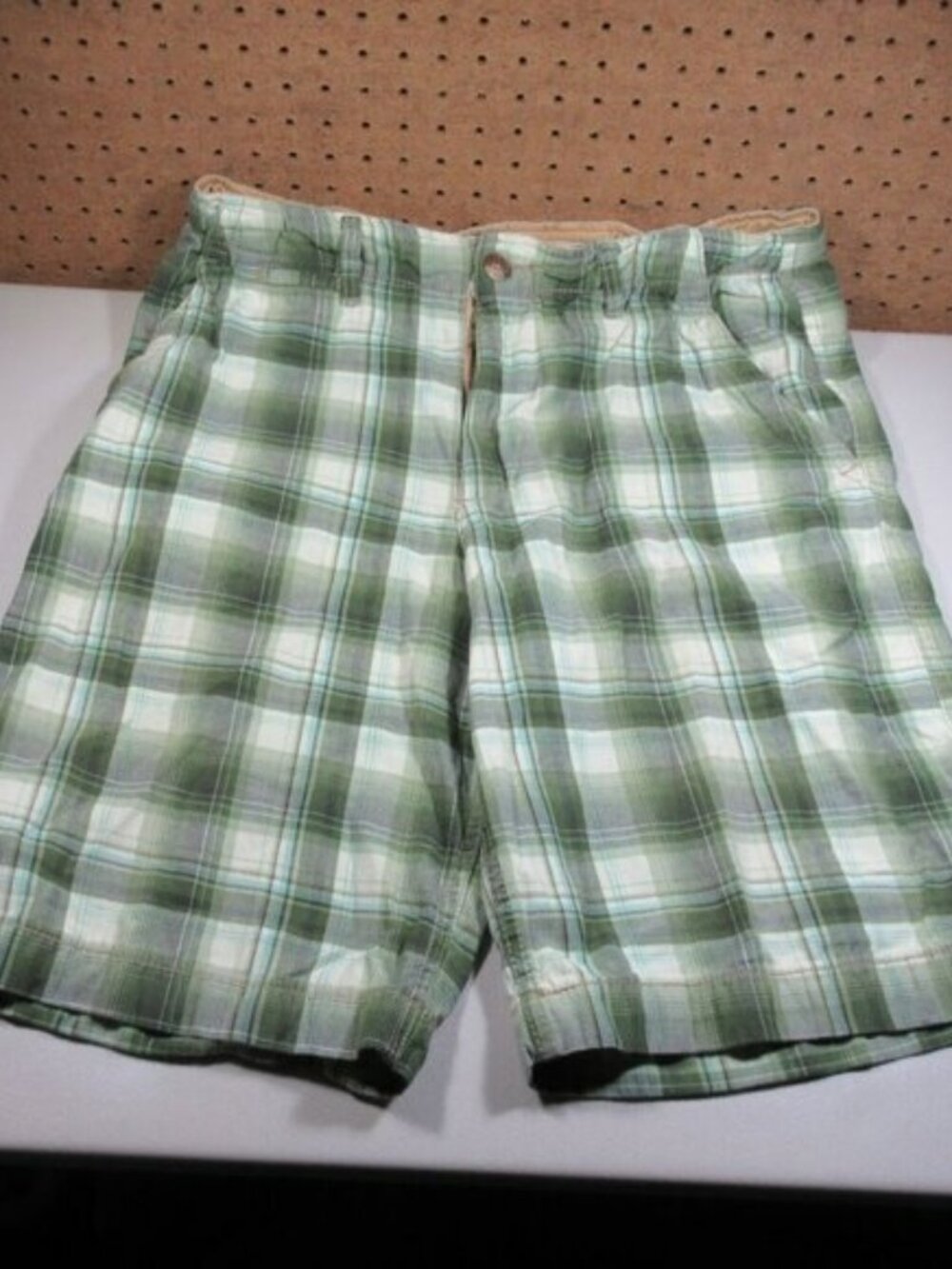 NOBO mens green white blue plaid chino shorts 38 EUC